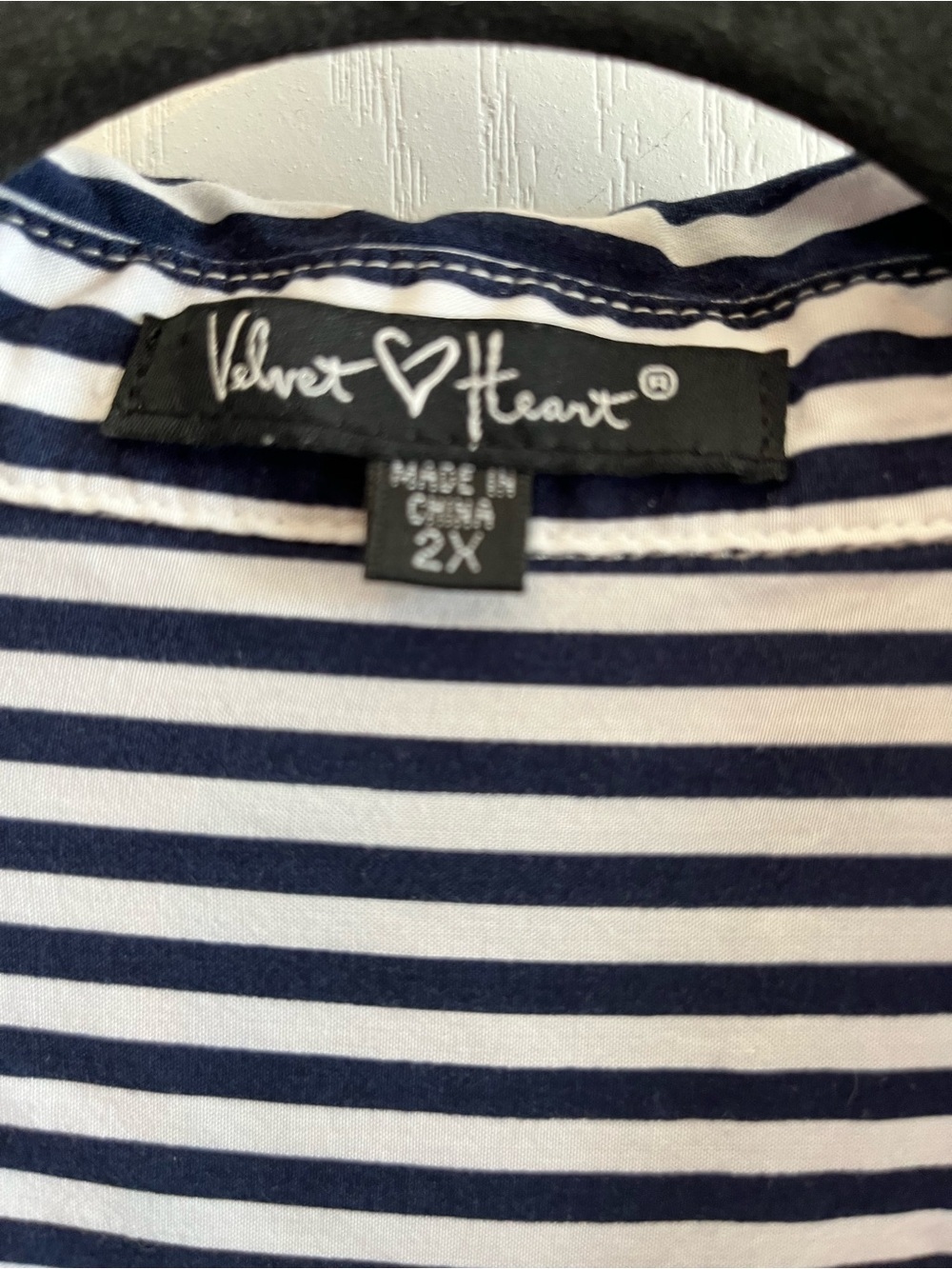 Velvet Heart Navy & White Striped Oversized Button Down Blouse 100% Rayon - Picture 4 of 12